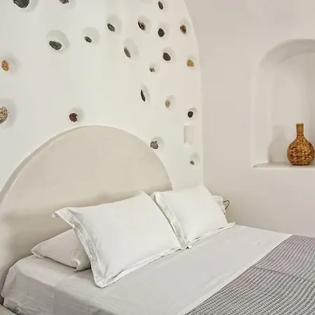 Elegant Cycladic