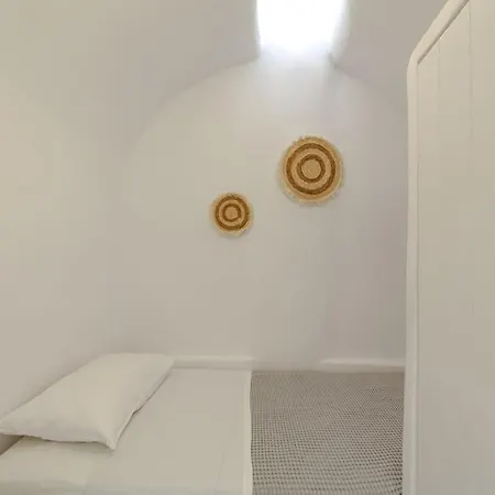 Elegant Cycladic * Emporio (Santorini)